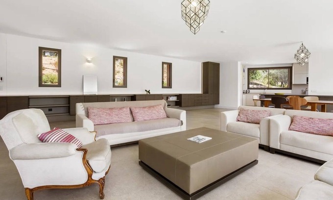 Trans-en-Provence Casa | Villa 'Rez De Valeriane' con jardín compartido y Wi-Fi