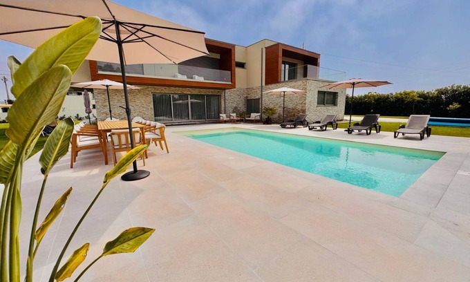 Torreira Villa | Villa 'Ria Lounge House' con Terraza Privada, Balcón y Wi-Fi