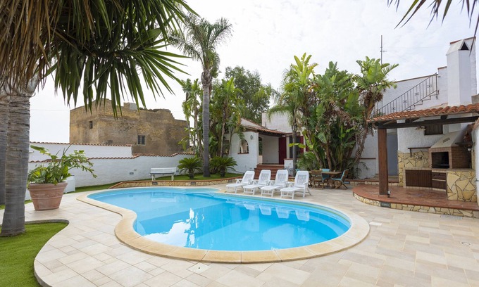 Castelvetrano Villa | Villa "Riflessi d'Azzurro" con vistas al mar, piscina privada y Wi-Fi