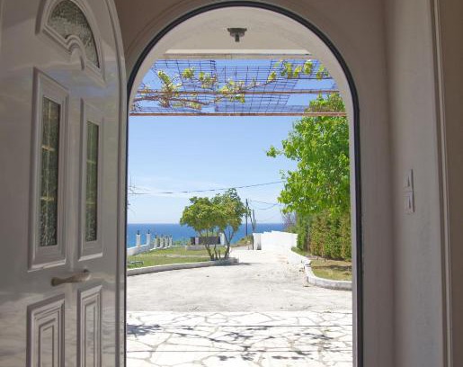 Ag. Georgios Villa | Villa Riviera