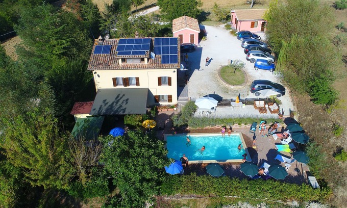 San Ginesio Casa | VILLA SABRINA casa de campo con piscina y jardín