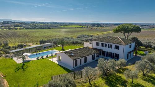 Cecina Villa | VILLA SAN GIUSEPPE 12, Emma Villas