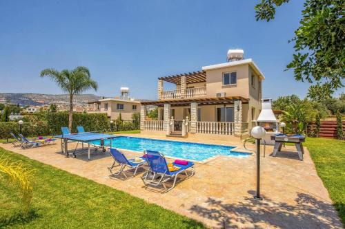 Peyia Town Villa | Villa Savia by Villa Plus