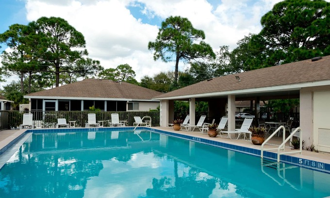 Park East Casa | Villa Siesta III- your private cottage in Secret Downtown area with Pool-PET OK!