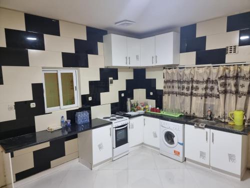 Lubumbashi Villa | Villa Sleeps 10 with Garden