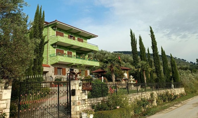 Berat Casa | Villa Solitude