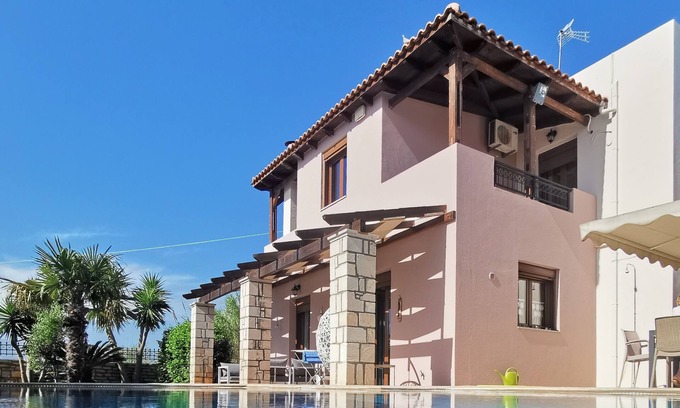 Roumeli Villa | Villa Steki with private pool and only 3km to the sea