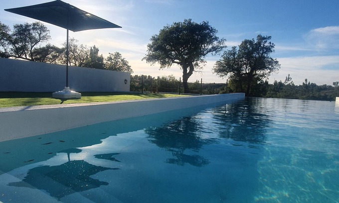 Montargil Casa | Home-Villa-Baño Privado-Vista a la Piscina