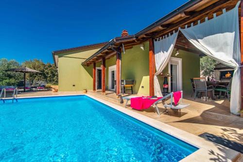 Valdebek Villa | Villa Tanja by Villa Plus