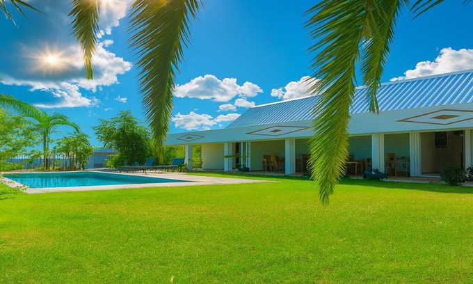 La Possession Villa | Villa Tima - Tropical Luxury with Jacuzzi Sauna Pool and Panoramic View