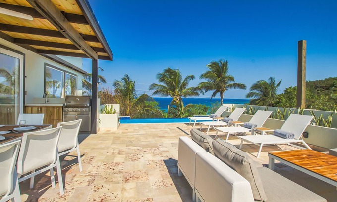 Lighthouse Estates Villa | Villa Topaz