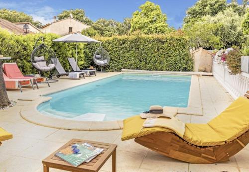 Prunete Villa | VILLA tous conforts avec Piscine privée et accès Plage