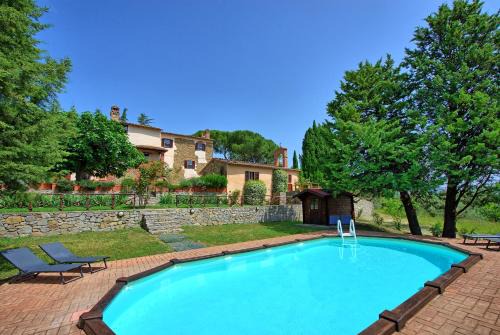 Agello Villa | Villa Uccellaia by PosarelliVillas