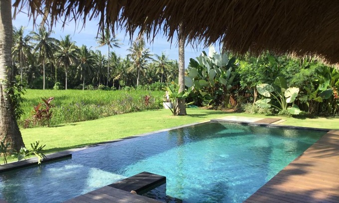 Batuan Villa | Villa WHITE KAROUNA