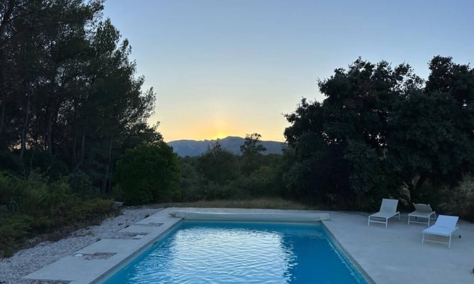 Pourrieres Casa | Villa rodeada de naturaleza a 15 minutos de Aix en Provence