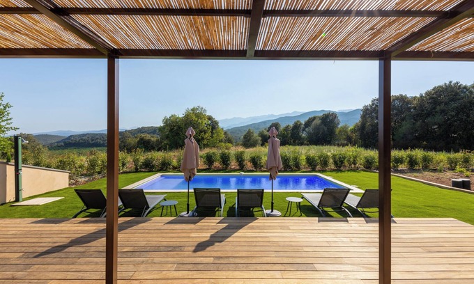 Ghisonaccia Casa | Villa with pool