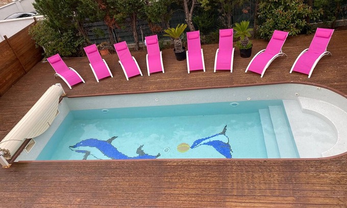 Frontignan Villa | Villa with pool next to the beach