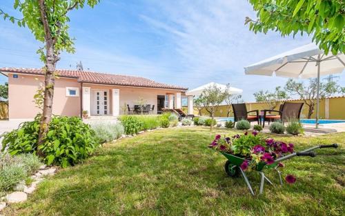 Valdebek Villa | Villa Zafirah Pula