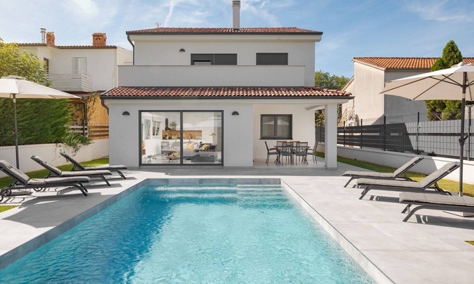 Vinkuran Apartamento | Villa Ziggi / Villa Ziggi! Apartment mit privatem Pool