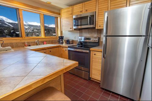 Peak 9 Casa | Village at Breckenridge Peak 9 Inn, Liftside 4414