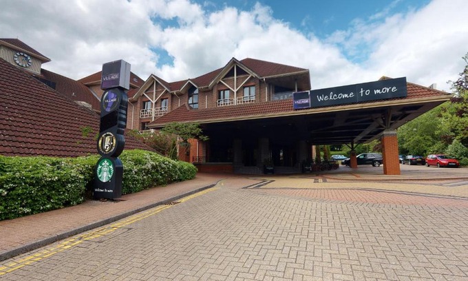 Swindon Hotel | Village Hotel Swindon