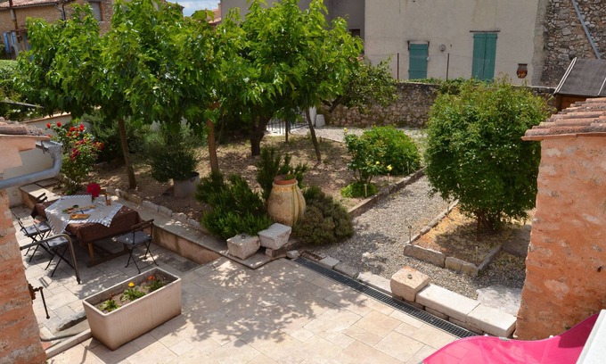 Regusse Casa | Village house with garden near the Gorges du Verdon