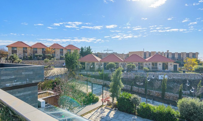 Mrouj Apartamento | Villagio Resort in Zaarour
