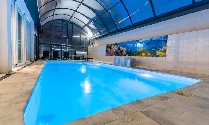 Sitges Casa | LUJOSA VILLA PISCINA A 100 METROS DE LA PLAYA CASTELLDEFELS-SITGES ADOSADA