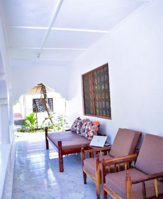 Kilifi Apartamento | Villas - Beach 2 km, Wifi, SmartTV, Parking - by Mango Tree Cottages Kilifi