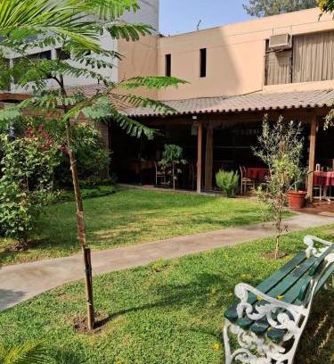 Santiago de Surco Cama Y Desayuno | Villas Del Sol Bed & Breakfast