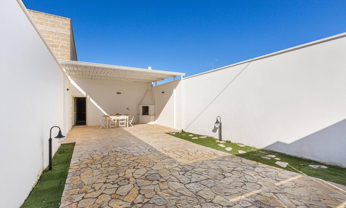 Sant'Isidoro Casa | Villetta Ondablu by BarbarHouse