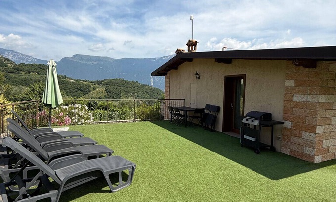 Tremosine Villa | Villetta Ulivi Residence CA7 Holideal