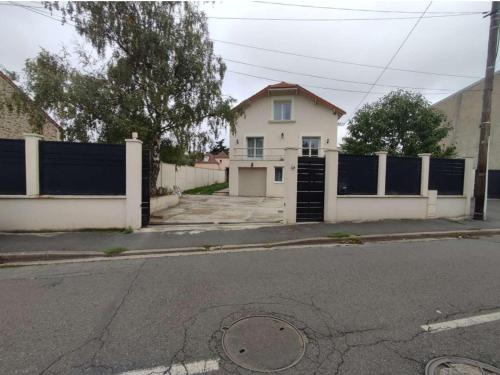 Seine-et-Marne Casa | Villiers House