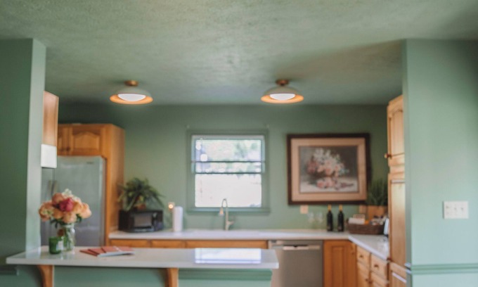 Huntly Casa | Vineyard Cottage w/ BBQ & Scenic Views