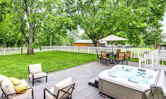 Verona Casa | Vineyard Retreat at George Vest Historical Home