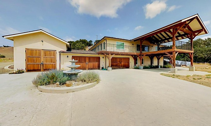 Santa Barbara Casa | Vineyard Vista Ranch Retreat