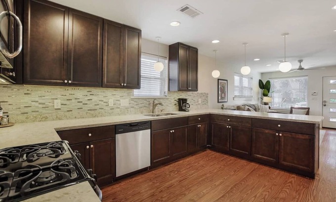 Bayou St. John Casa | Vintage Charm in Mid-City: 2BR, 1BA Home. Front Porches, Backyard - Steps to The Bayou