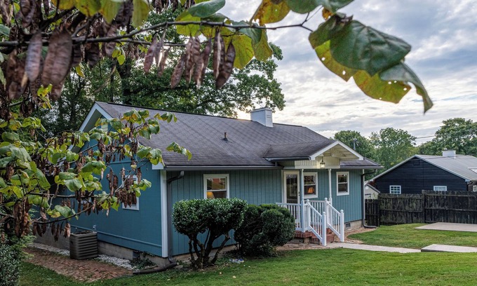 Fayetteville Casa | Vintage Charm in the New River Gorge
