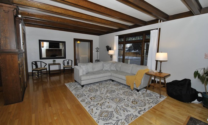 Sheridan Casa | Vintage Gem in the Heart of Sheridan