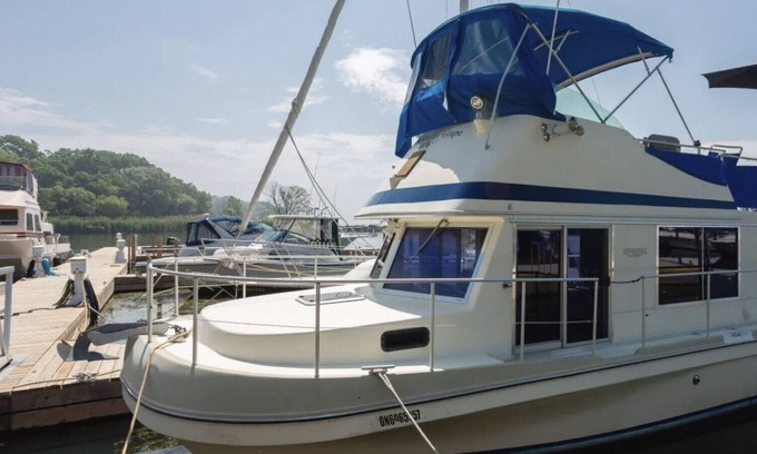 Colchester Alquiler De Eote | Vintage Grape House Boat