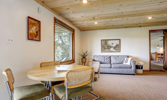 Willow Street Apartamento | Vintage Style Apartment with Amazing Views of Amish Farmland