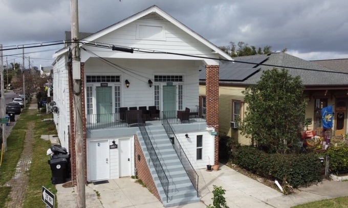 Uptown Historic District Casa | Vintage Uptown Hidden Gem, Walk to Everything New Renovation!