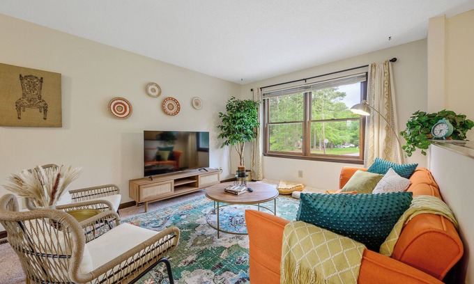 North Raleigh Casa | Vintage - Vibes in marvelous Raleigh