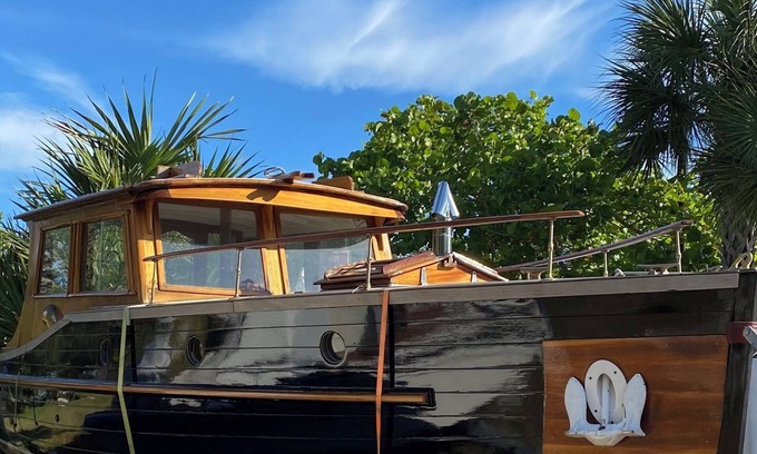 Inlet District Alquiler De Eote | Vintage Waterfront Retreat in Jupiter