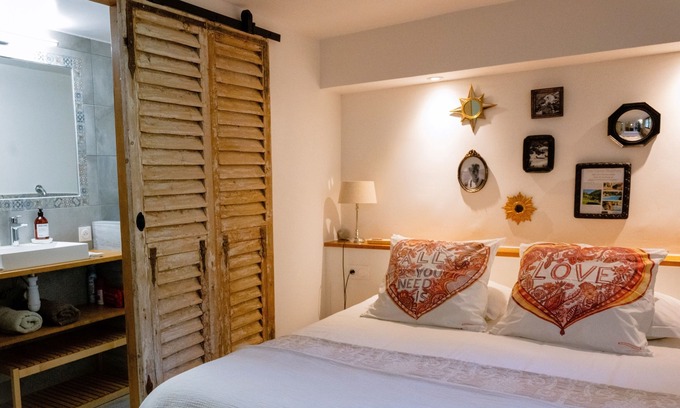 Le Bar-sur-Loup Apartamento | Apartamento-Royal-Baño tipo “wet room”-Patio-Meublé Tourisme 3*