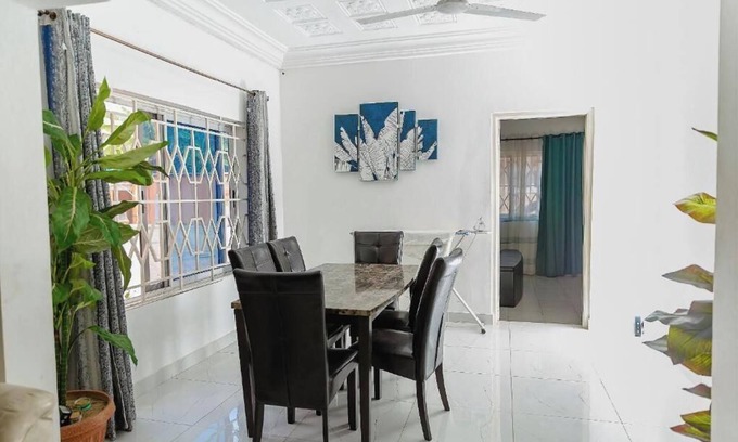 Teshie Apartamento | VIST Two-Bedroom Apartment with Pool View unit 2