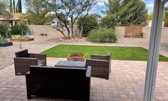 Sierra Vista Casa | Vista Retreat - Country Club Estates