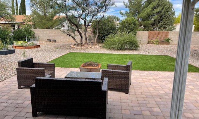 Sierra Vista Casa | Vista Retreat - Country Club Estates