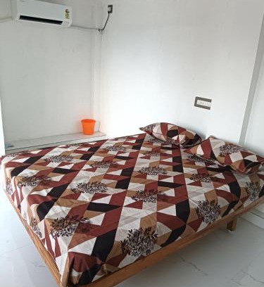 Tiruchendur Hotel | VMG Residency