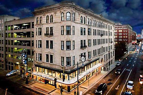 Downtown Memphis Hotel | voco Hotel Napoleon Memphis by IHG